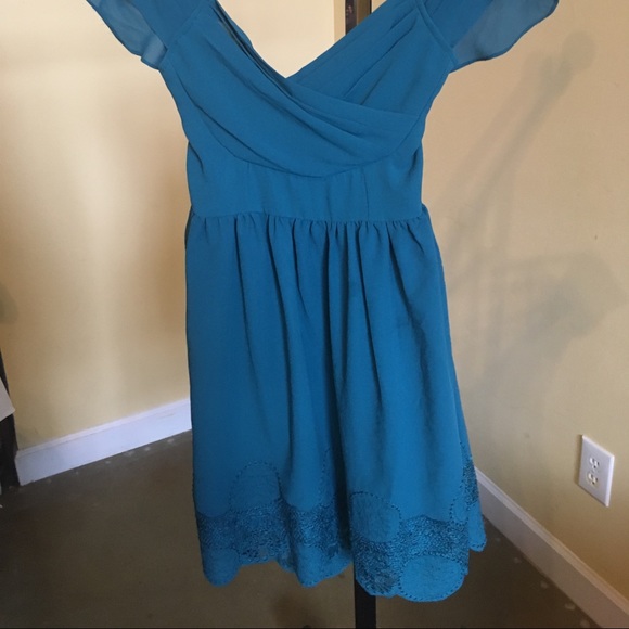 Teal Scalloped Bottom Dress - Picture 2 of 4